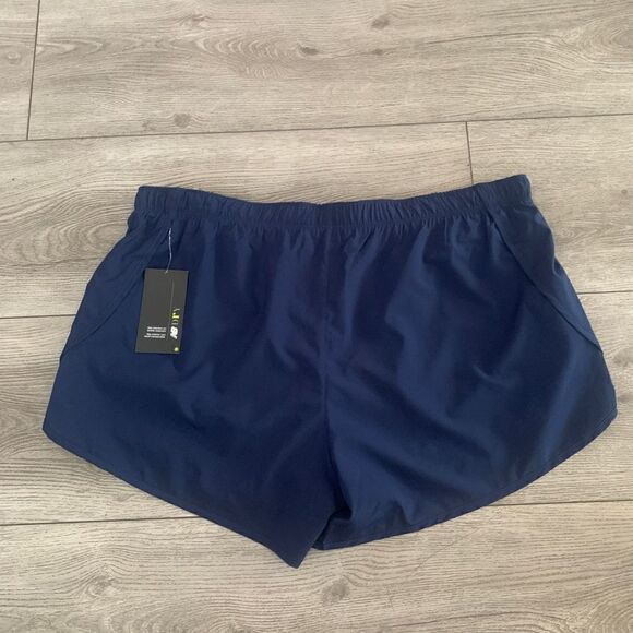 New balance dry wicking inner brief lining woven shorts - Picture 2 of 3